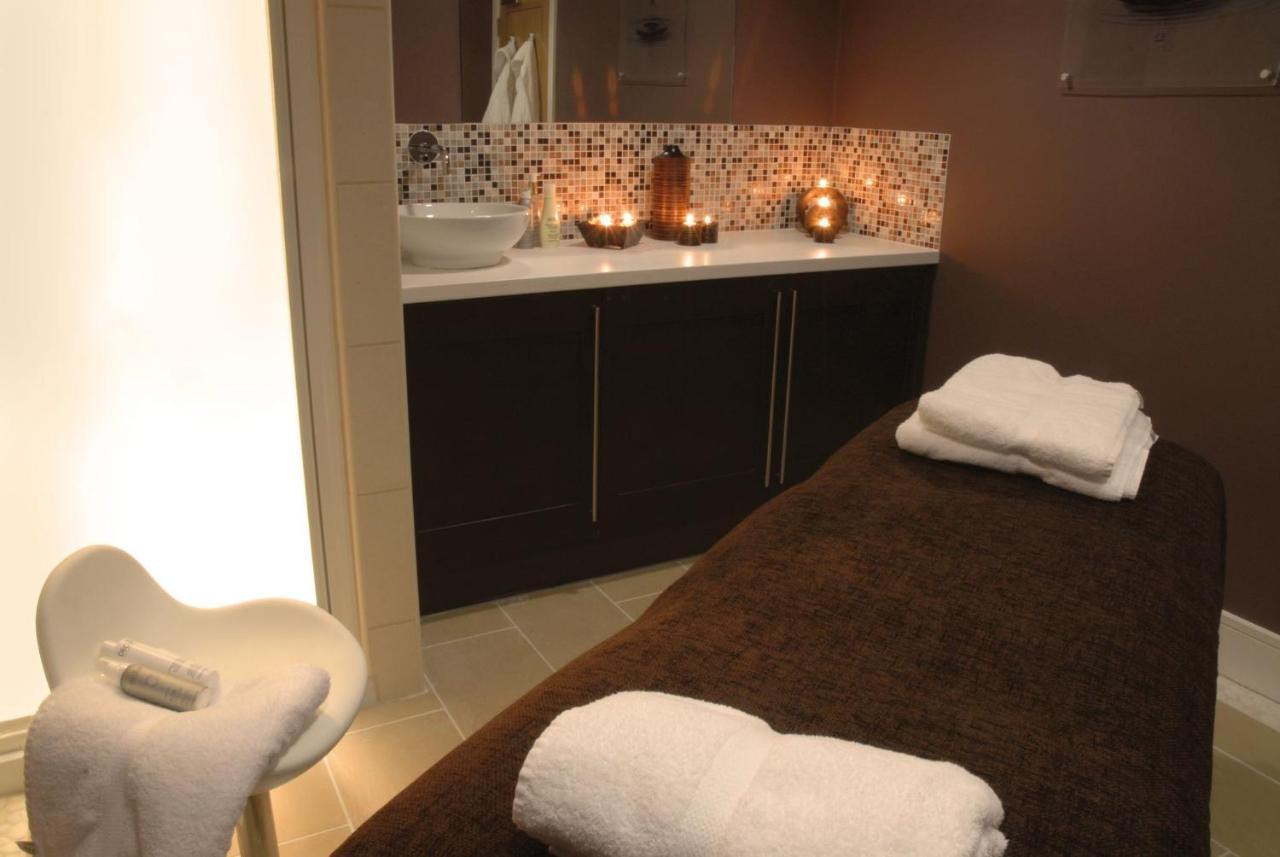 Skylark Sleeps 8 Private Hot Tub & Dogs Welcome Nr Padstow, Resort Pool Bar & Watersports St Columb Major Ngoại thất bức ảnh